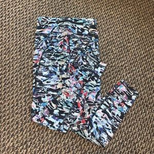 Lululemon leggings size 4